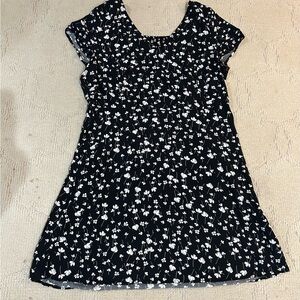 Old Navy Black and White Floral Women’s Dress